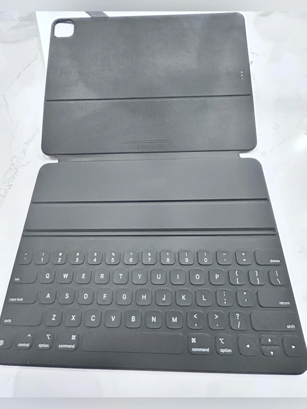 NEW, Apple Smart Keyboard Folio - Black